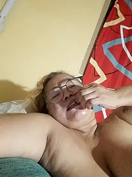 loriepinay46 live