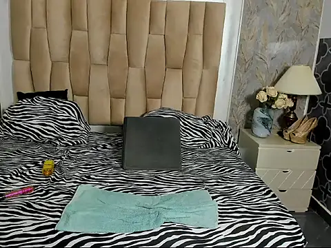 sofiabigtitsxxx live