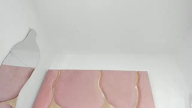 Lia_petiteht live