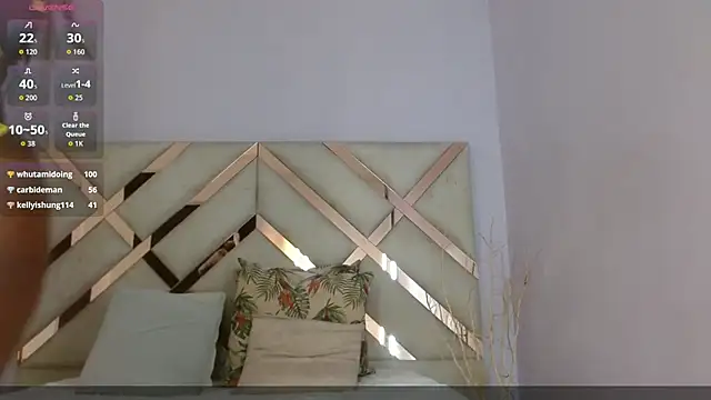 Maiacharris_ live