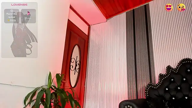 LunaVelour13 live