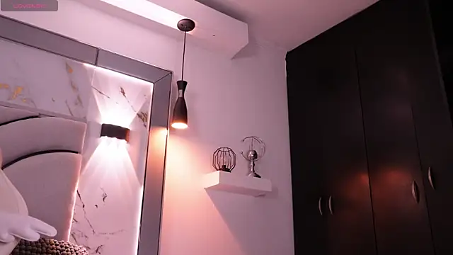 Helena_Whaite live