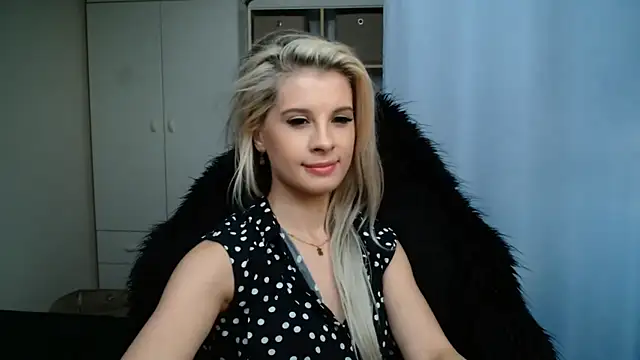 KristineGlow live