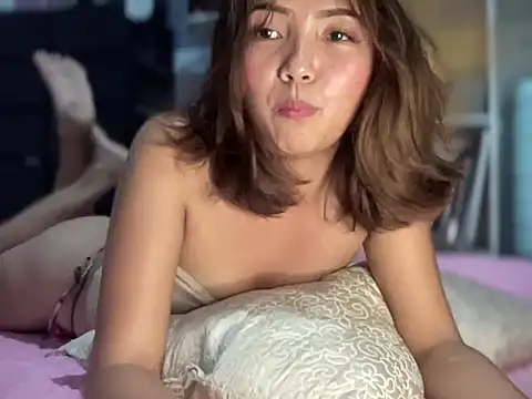 yourmommy_pia live