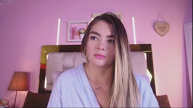 emmy_r live