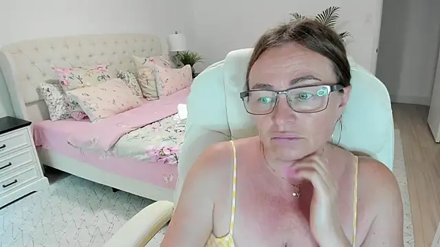 Vika73 live