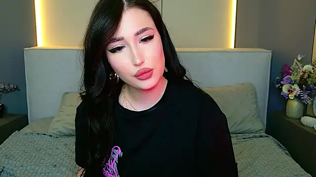 EmmaLawrens live