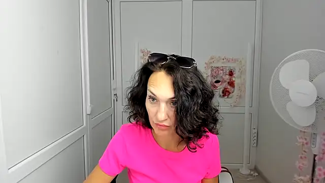 OliviaKateee live