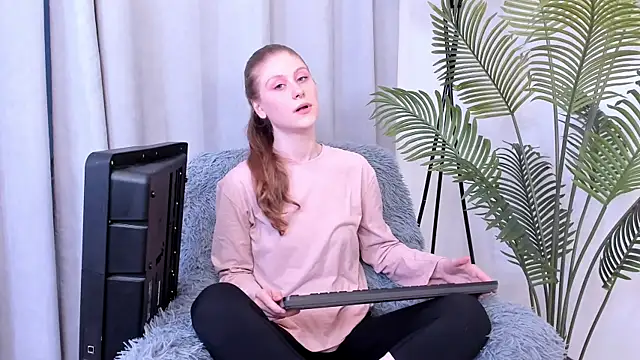 IdaliaKinnick live