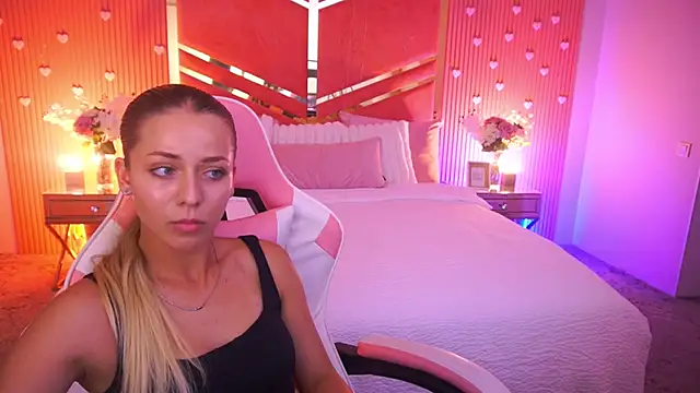 DoveLovee live