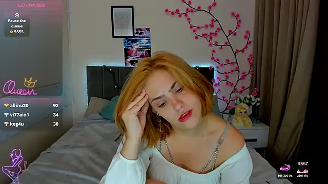 DellaRows live