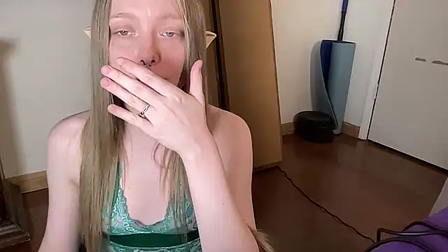 ElfGirlAna live