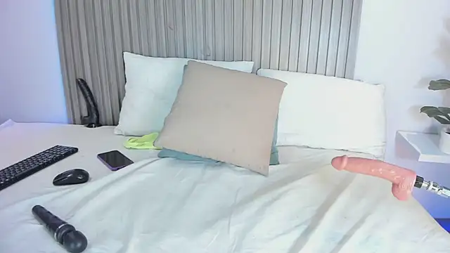 Karlie_moore_ live