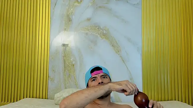 DeepandCurvy live