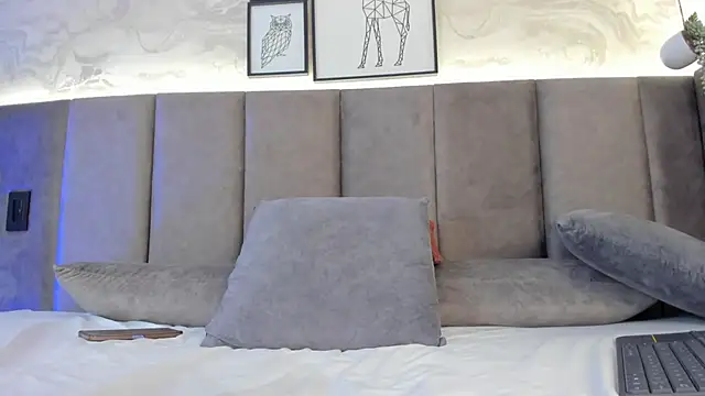 lakshmi77_ live