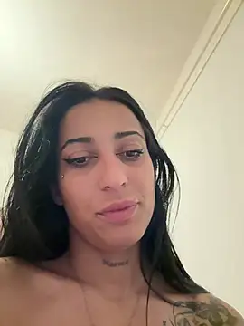 Jesminee live