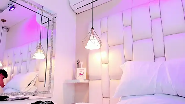 Ethan_Lennox_ live