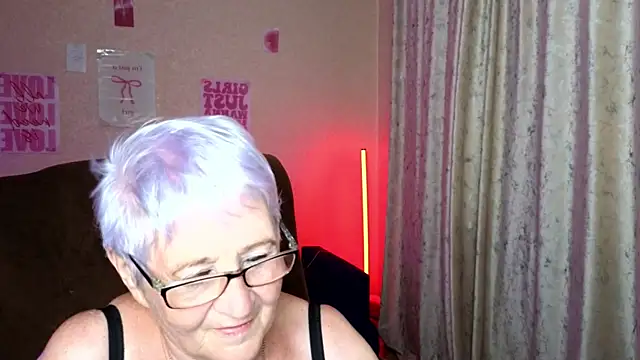 Sandra_Snowflake live