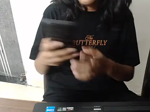 Sizzling_Ruhii_ live