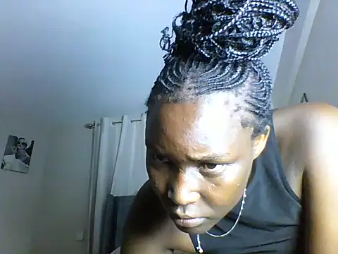 Ebony_sweet_slut live