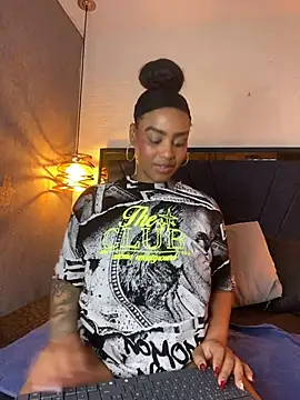 Ayla_Noir live