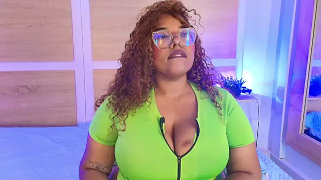 Your_big_ebony_goddness live