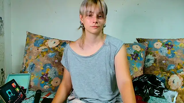Sophie_Bell live