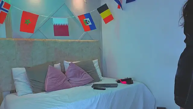 amara_queen_ live