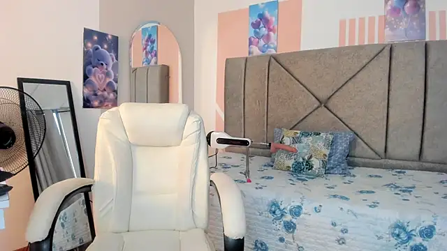 lia_monroe1 live
