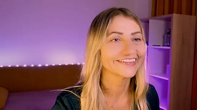 ZoeGrant live