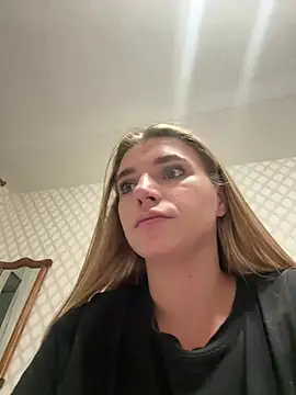 adel_secret live