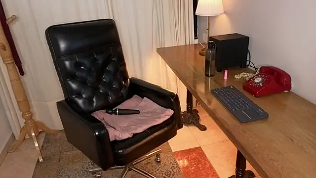 Pamela_Johnsonn live