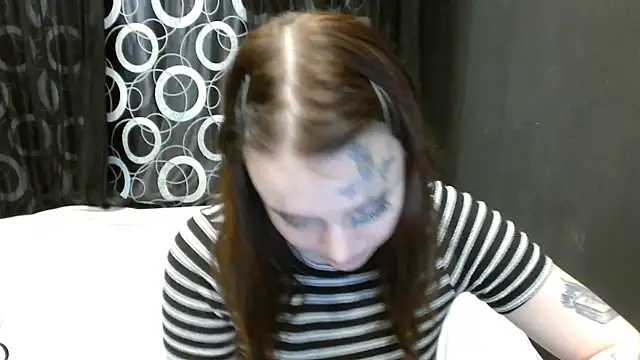 eva_sunshine_blue_eyes live