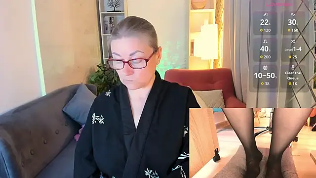 Alexandra_Kind live