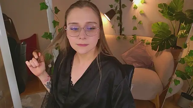 HollyWheeler live
