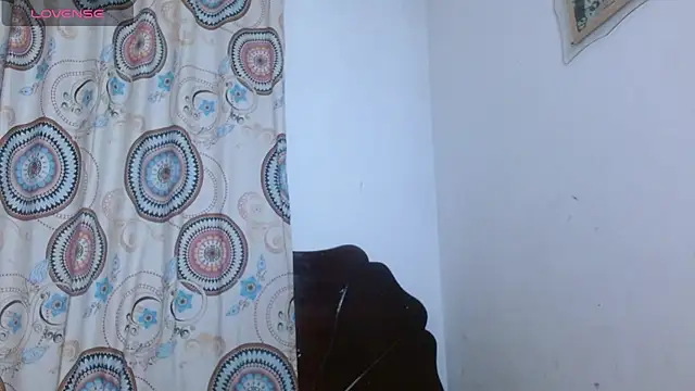 Amber-Leea live