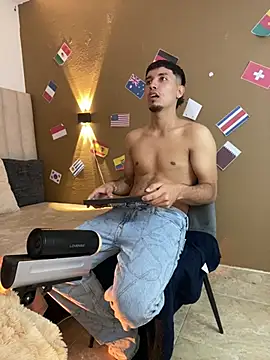 Noah_Smith01 live