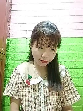 AmyLinee01 live