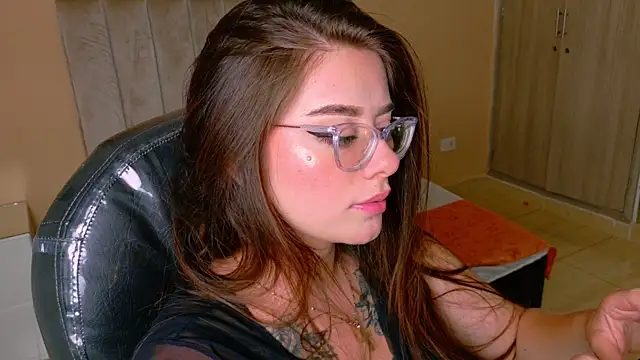 Charlotte_Olsen_ live
