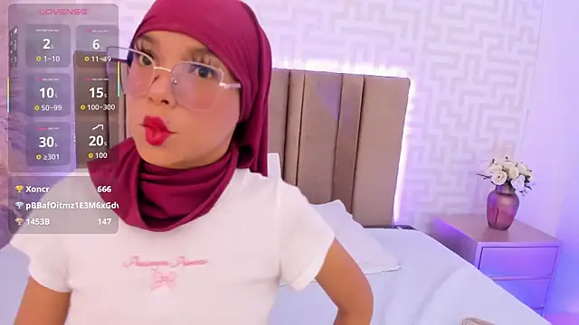 naishaa_ live