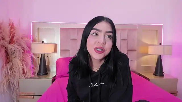 Miaa_Millerss live