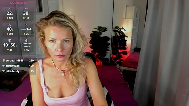 Julia_Giulia live
