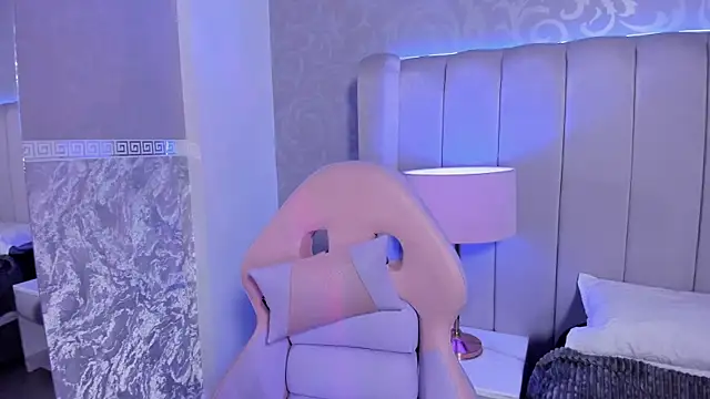 MadeleynRose live