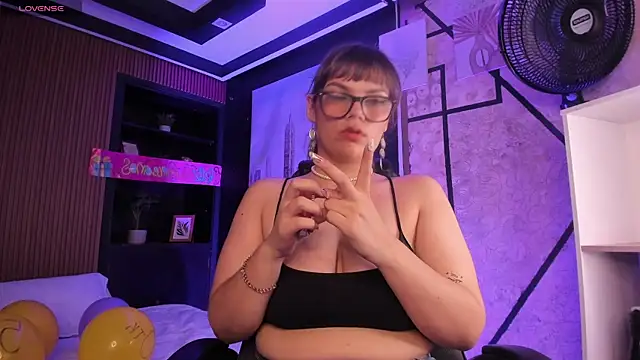 kittyBlossom_1 live