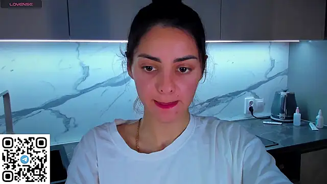 EmiliaZen live