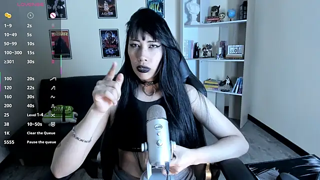 Ravenelle_ live