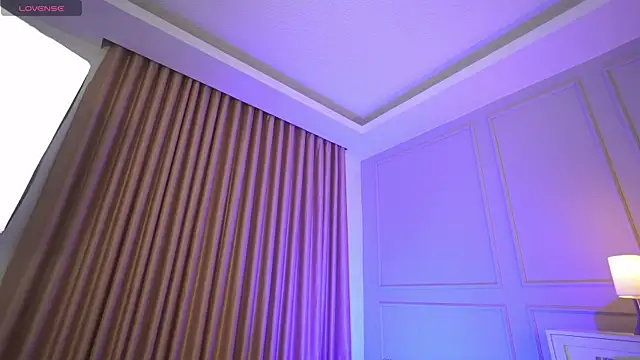 _Luna_w live