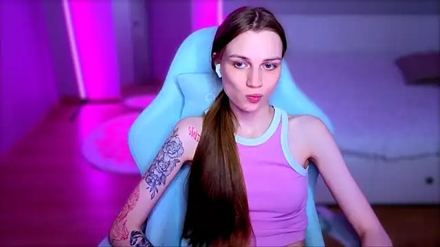 StellaLawless live