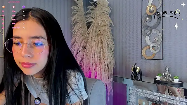 laraa_jeean live