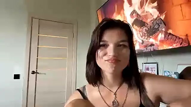 Karolinefrog live